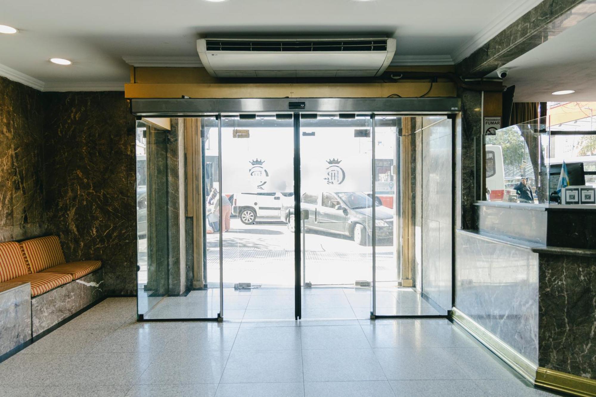 Hotel Constitución Palace 3*